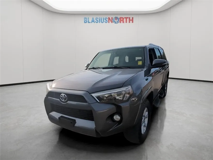 2014 Toyota 4Runner SR5 photo 1