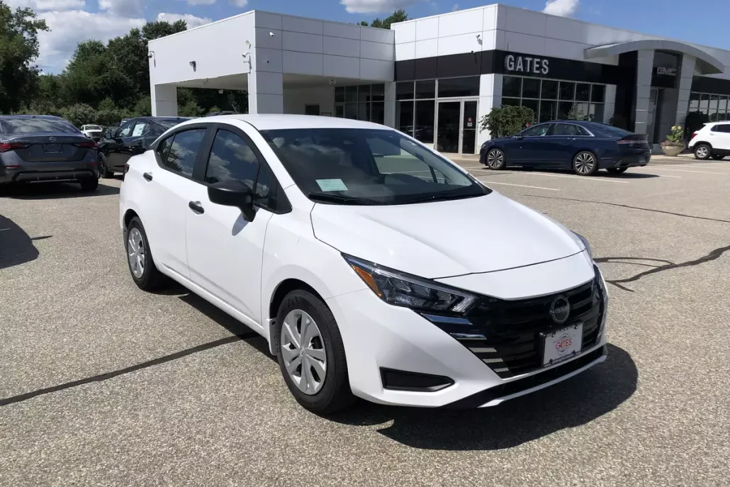 2025 Nissan Versa S photo 1