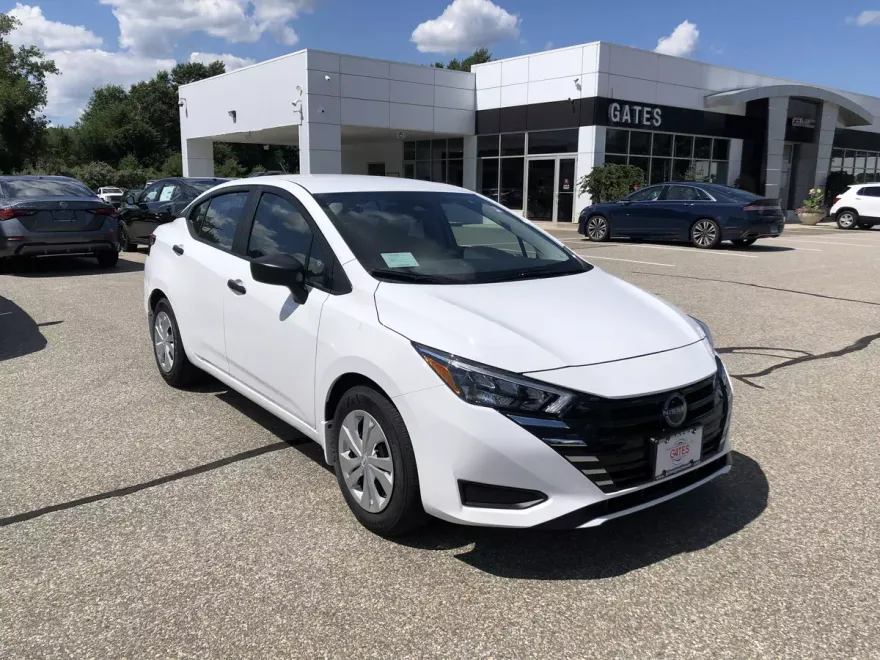 2025 Nissan Versa S photo 1