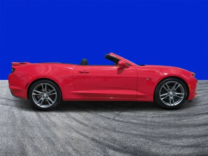 2021 Chevrolet Camaro 3LT photo 1