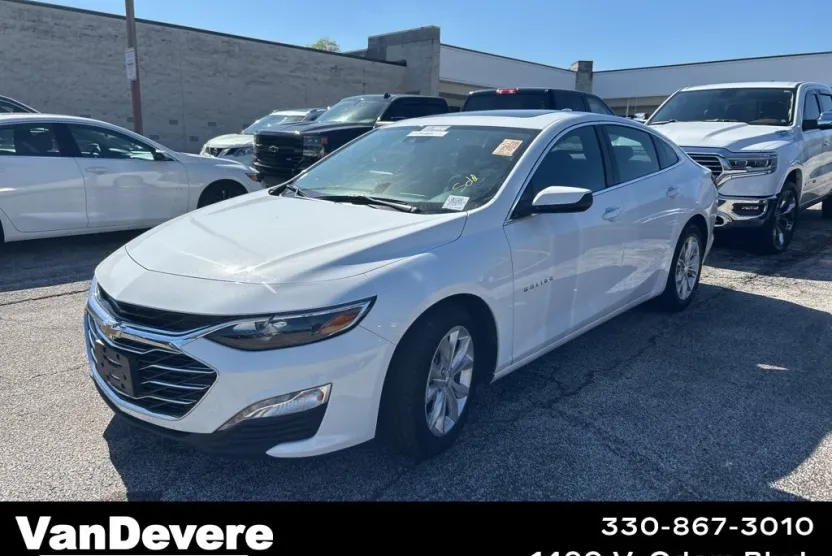 2024 Chevrolet Malibu 1LT photo 1