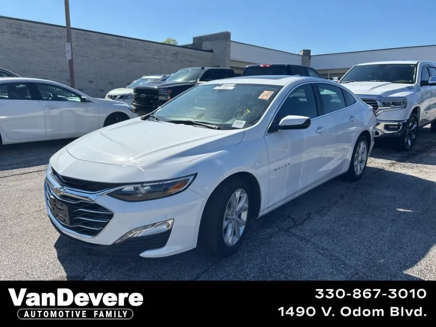 2024 Chevrolet Malibu 1LT photo 1