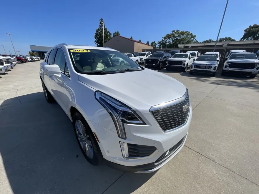 2024 Cadillac XT5 Premium Luxury photo 1