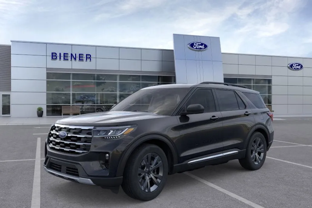 2025 Ford Explorer photo 1