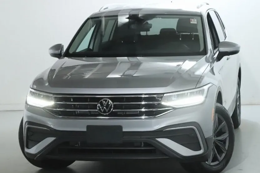 2022 Volkswagen Tiguan SE photo 1