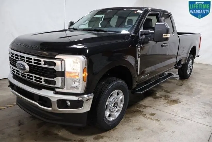 2026 Ford F-350 XLT photo 1