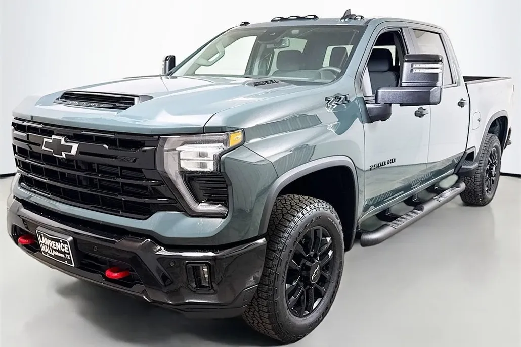2026 Chevrolet Silverado 2500HD LT photo 1