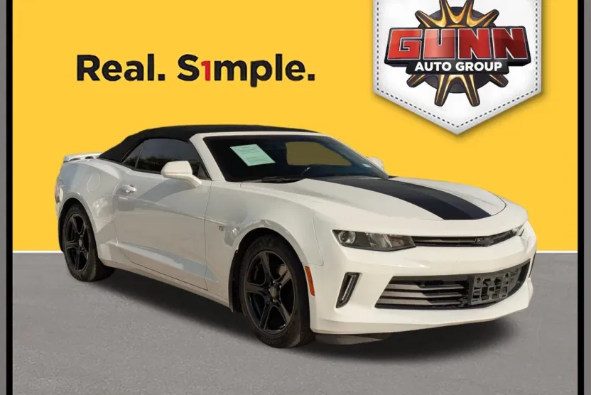2018 Chevrolet Camaro 1LT photo 1