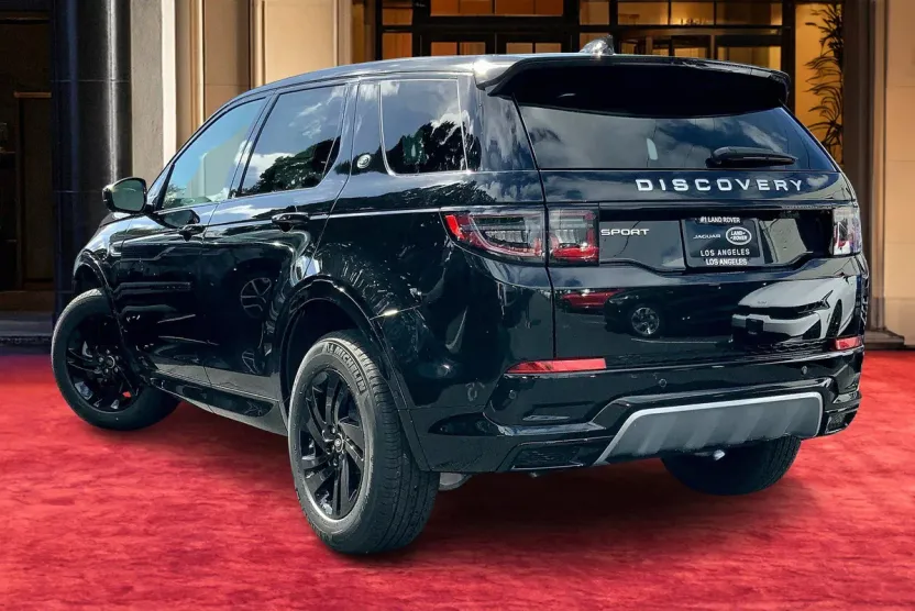 2025 Land Rover Discovery Sport S photo 1