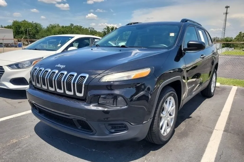 2016 Jeep Cherokee Sport photo 1