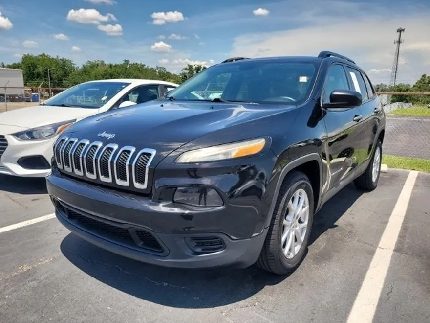 2016 Jeep Cherokee Sport photo 1