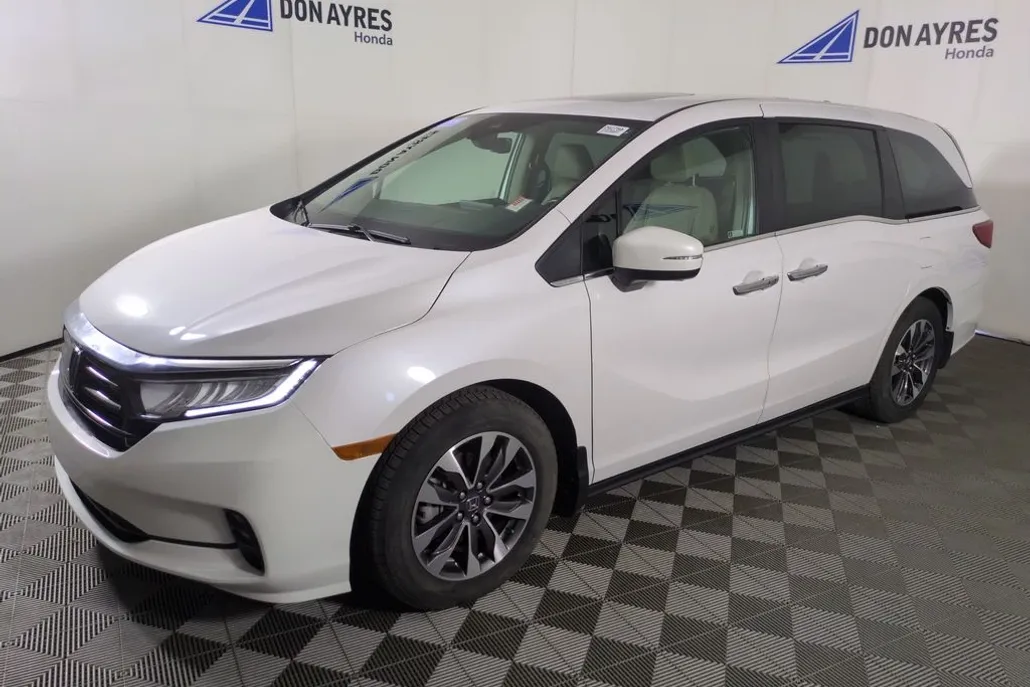 2023 Honda Odyssey EX-L photo 1