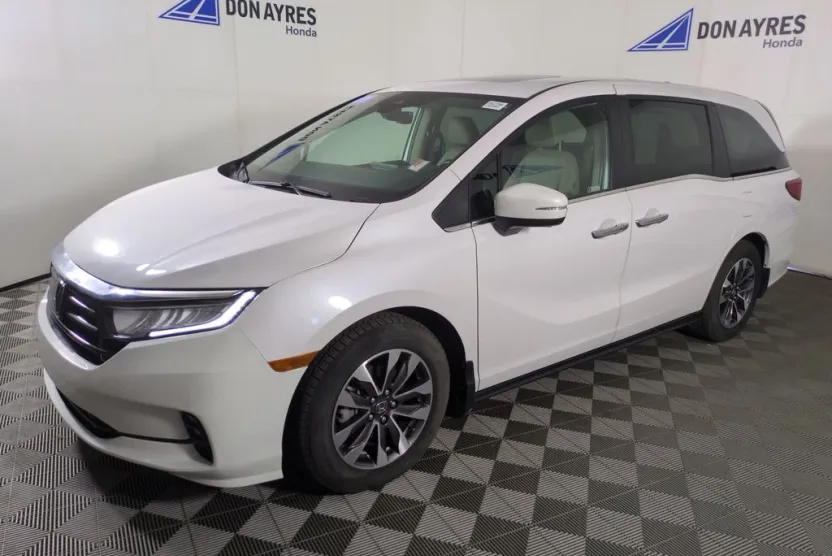 2023 Honda Odyssey EX-L photo 1