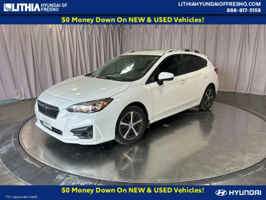 2019 Subaru Impreza 2.0i Premium photo 1