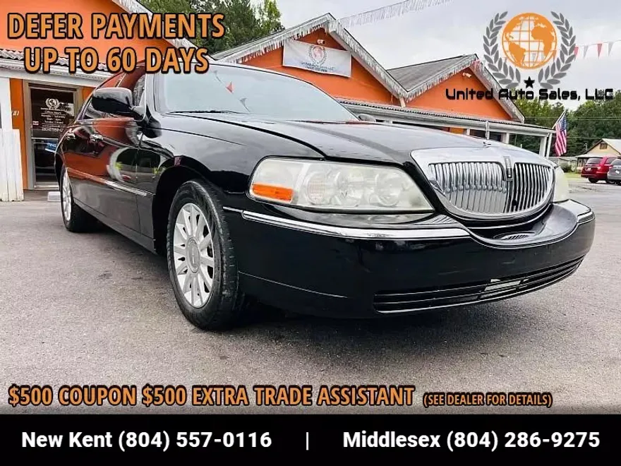 2007 Lincoln Town Car Signature photo 1