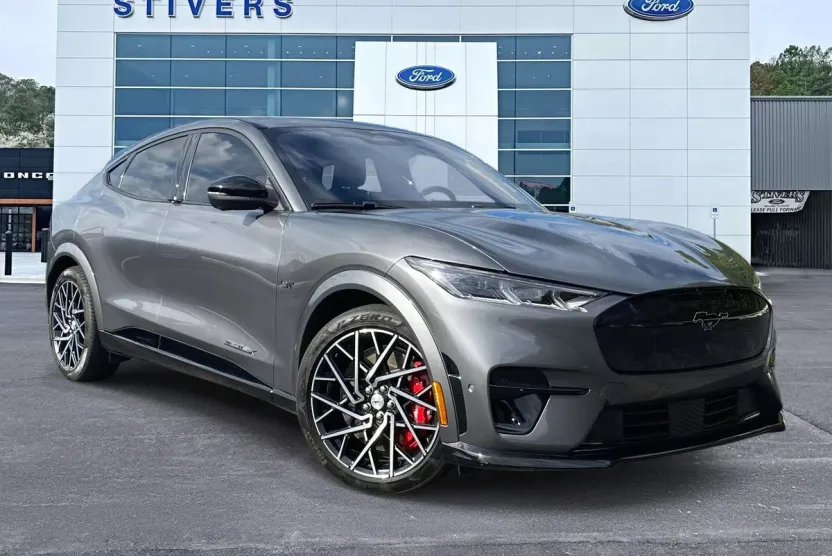 2023 Ford Mustang Mach-E GT photo 1