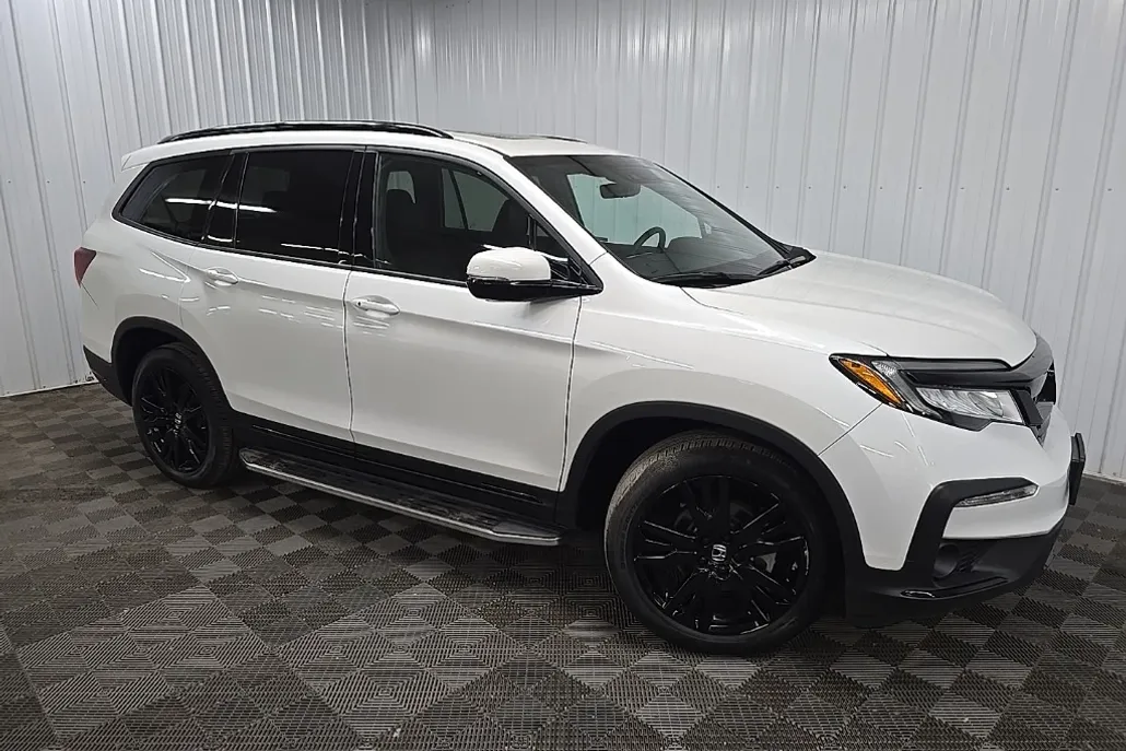2022 Honda Pilot Black Edition photo 1