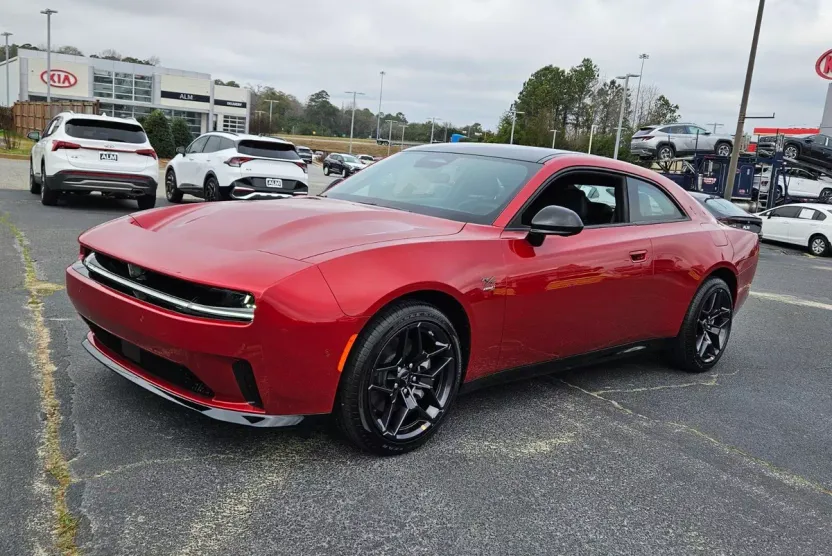 2024 Dodge Charger R/T photo 1