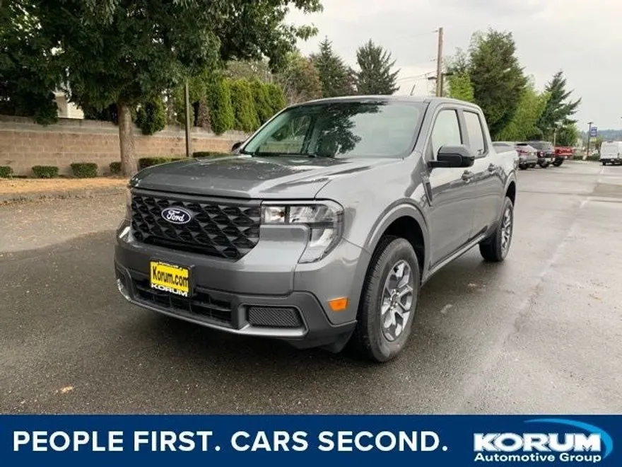 2025 Ford Maverick XLT photo 1