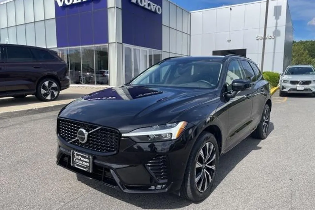 2023 Volvo XC60 B5 Plus photo 1