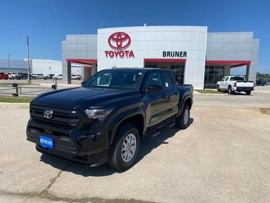 2025 Toyota Tacoma SR5 photo 1