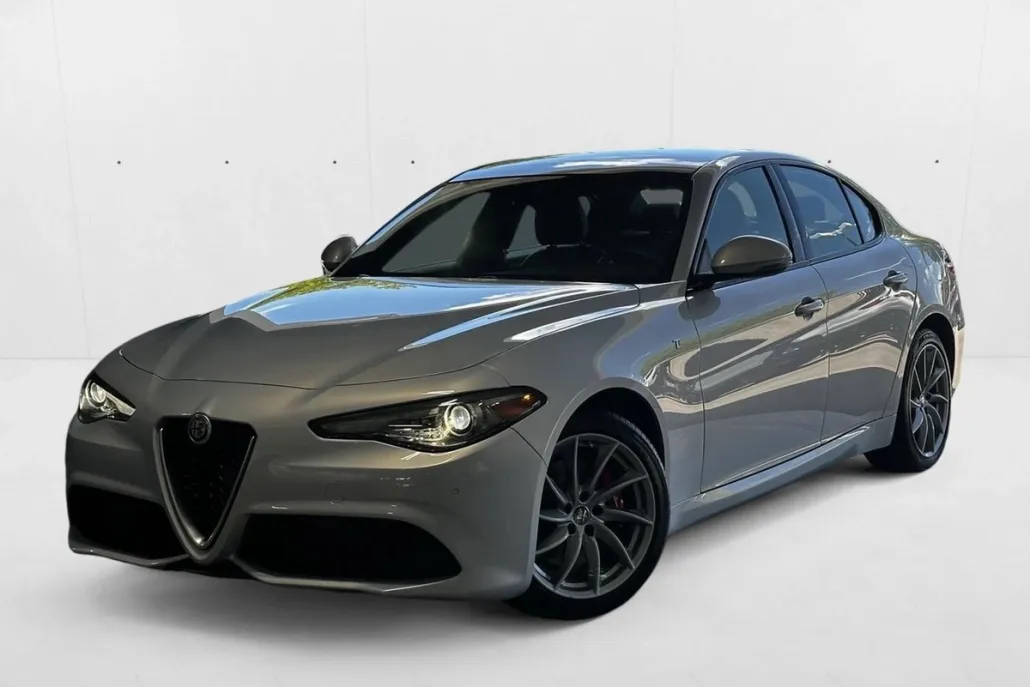 2023 Alfa Romeo Giulia Ti photo 1