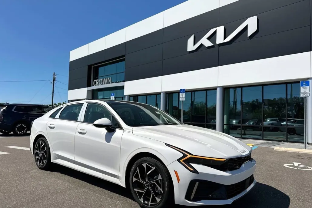 2025 Kia K5 EX photo 1