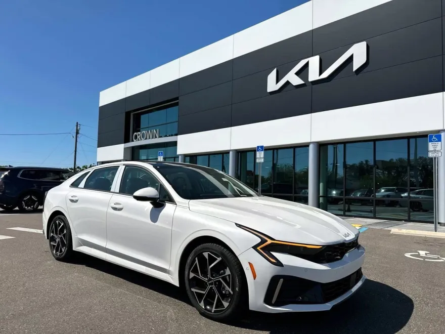 2025 Kia K5 EX photo 1