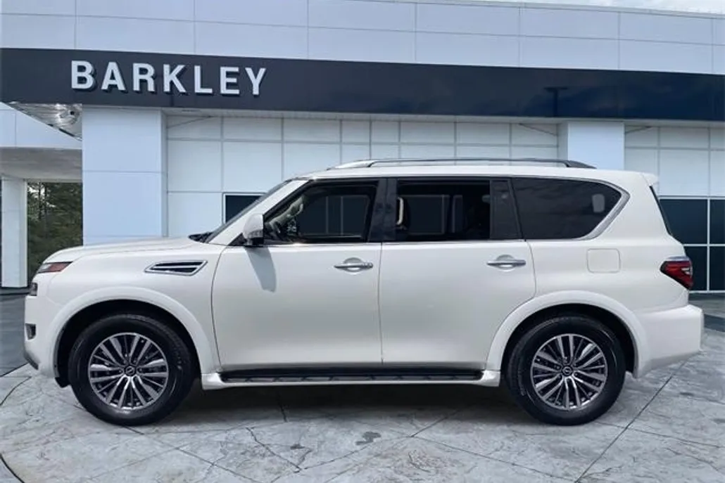 2022 Nissan Armada SL photo 1