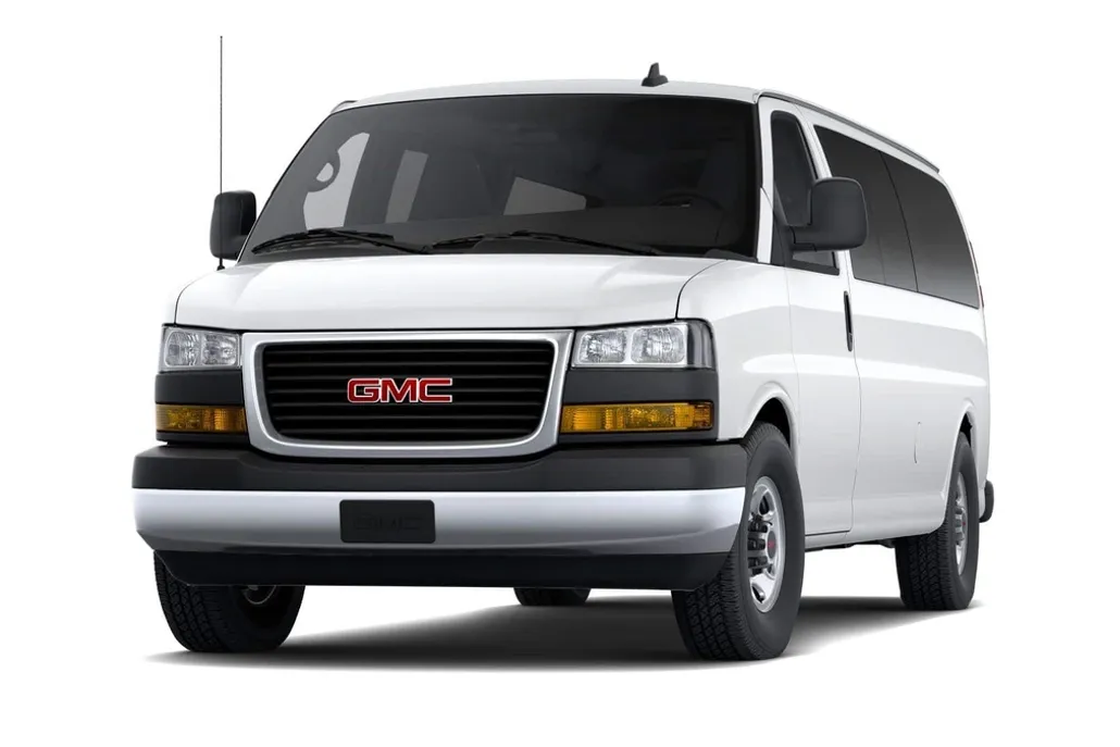 2025 Gmc Savana Passenger 3500 LS photo 1