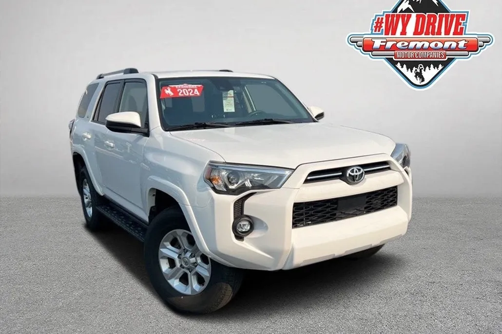 2024 Toyota 4Runner SR5 photo 1