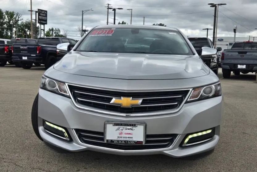 2019 Chevrolet Impala Premier photo 1