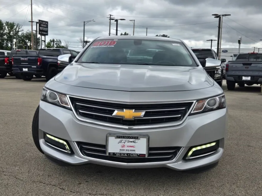 2019 Chevrolet Impala Premier photo 1