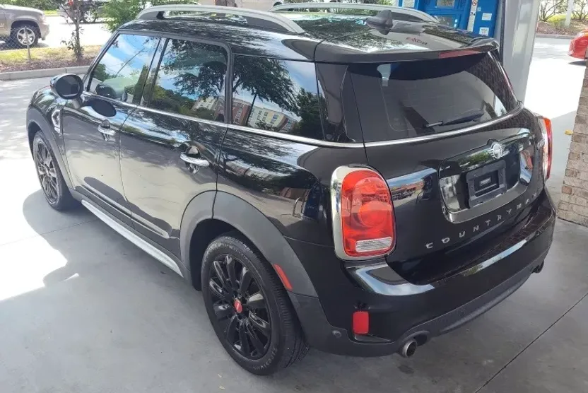 2020 Mini Cooper Signature photo 1