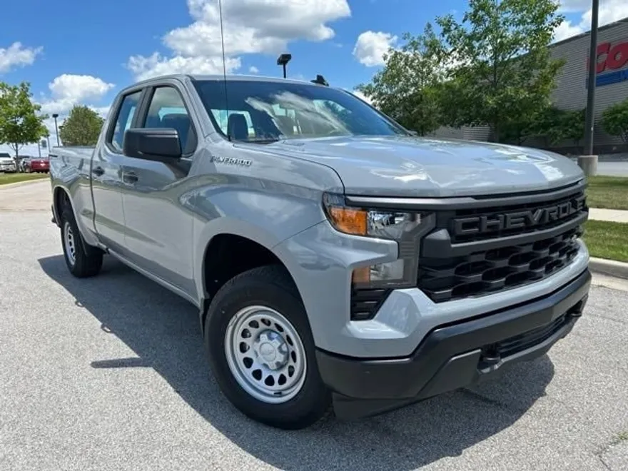 2024 Chevrolet Silverado 1500 photo 1