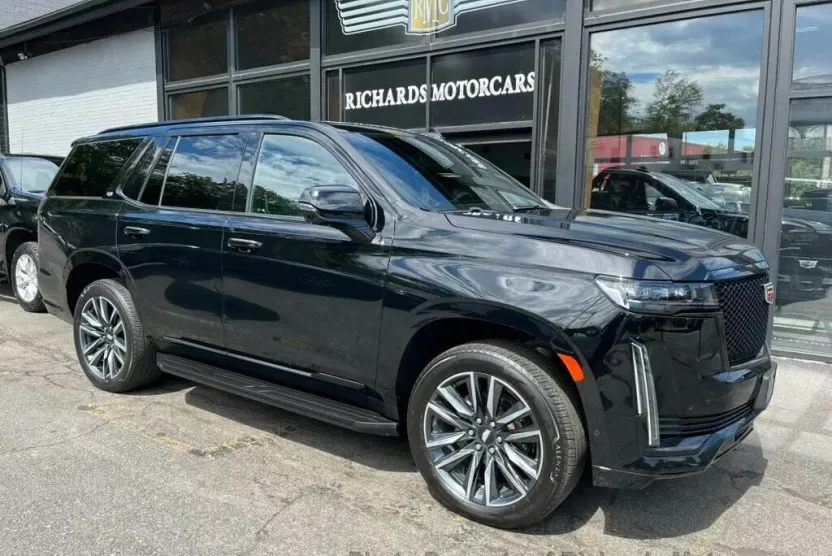 2022 Cadillac Escalade Sport photo 1
