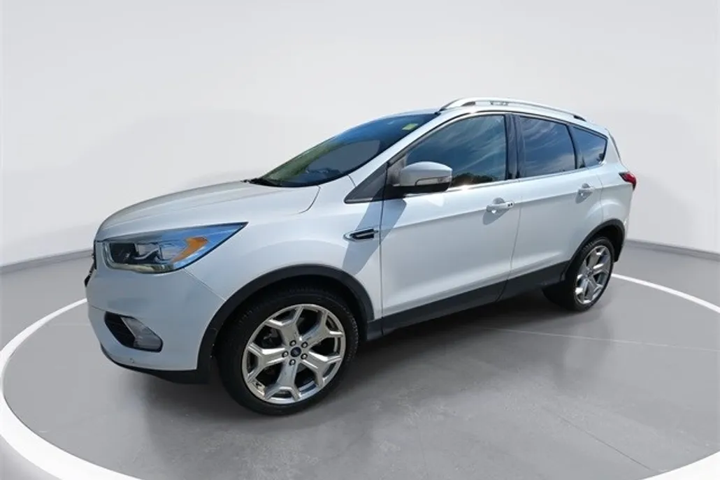 2019 Ford Escape Titanium photo 1