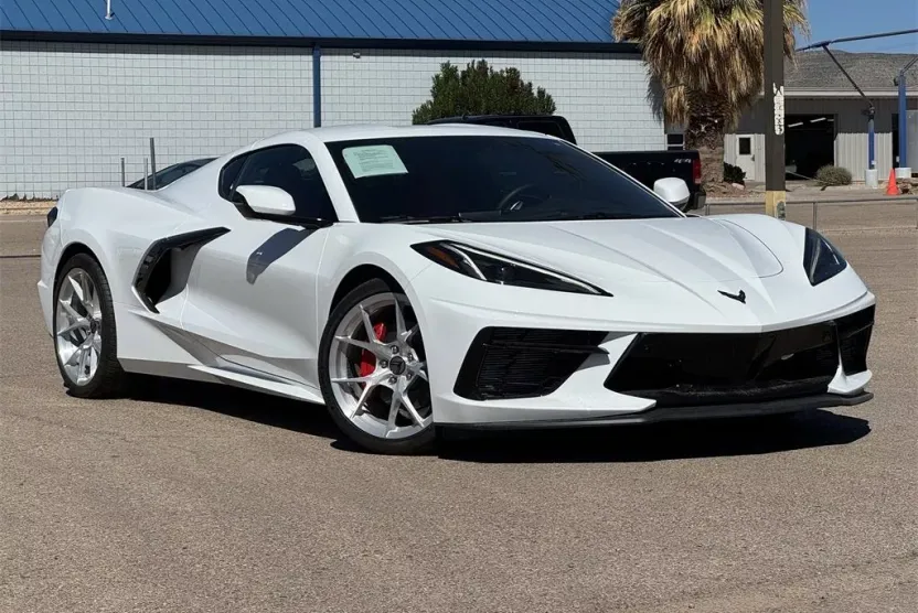 2023 Chevrolet Corvette Stingray 2LT photo 1