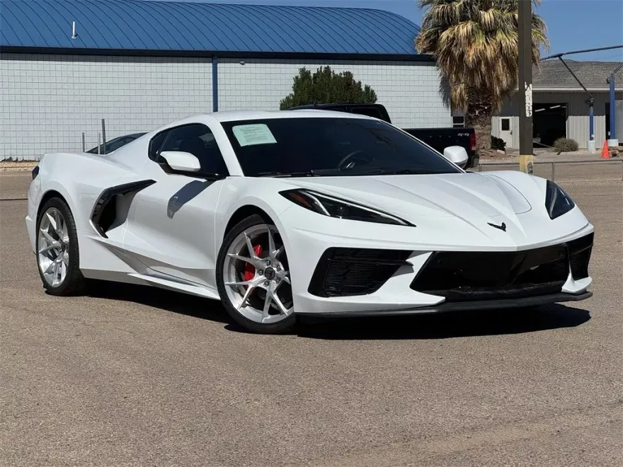 2023 Chevrolet Corvette Stingray 2LT photo 1