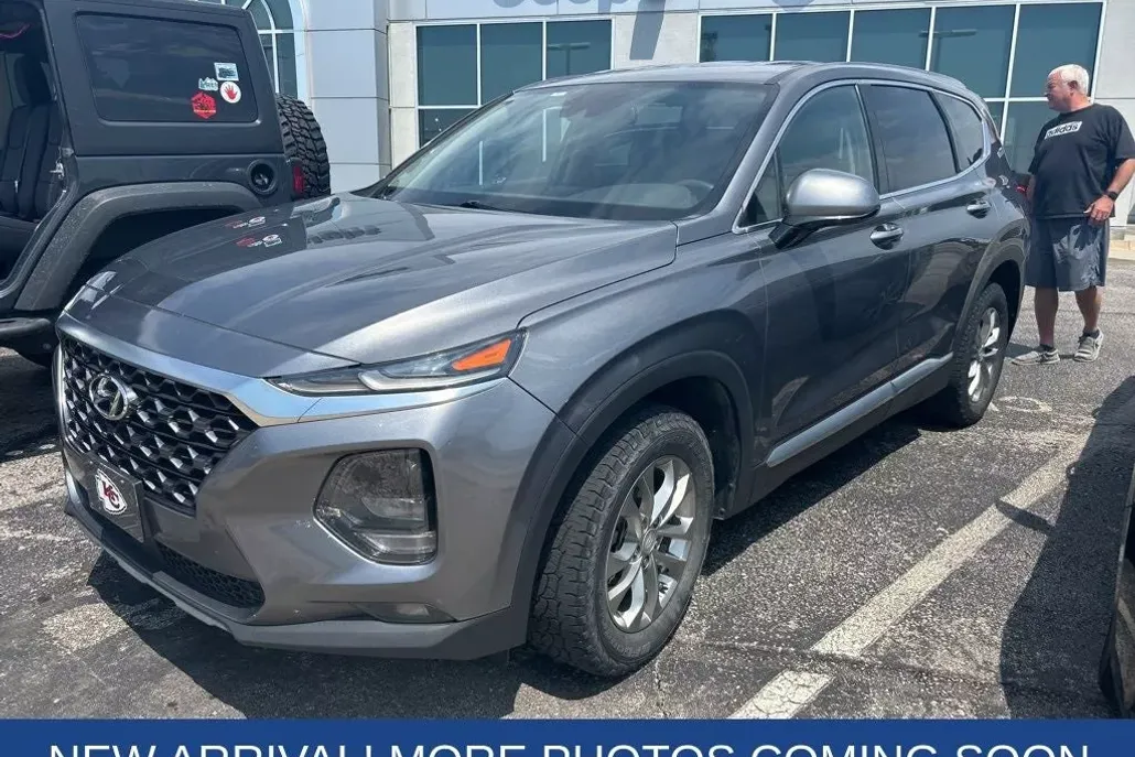 2019 Hyundai Santa Fe SEL photo 1