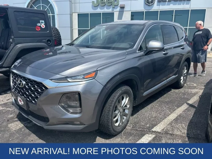 2019 Hyundai Santa Fe SEL photo 1