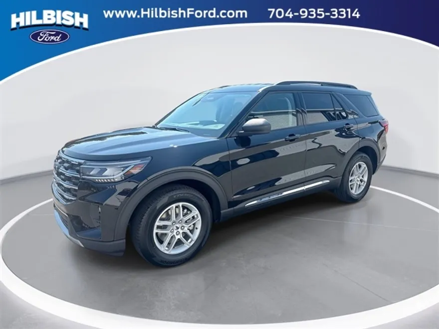 2025 Ford Explorer photo 1