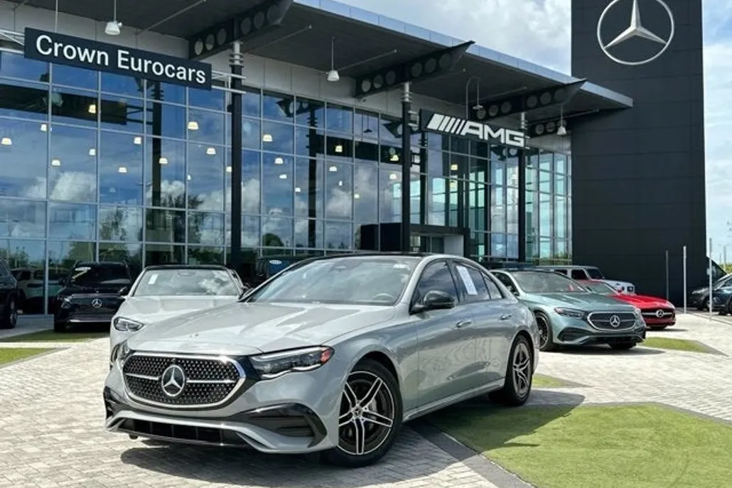 2025 Mercedes Benz E 350 4MATIC Sedan photo 1