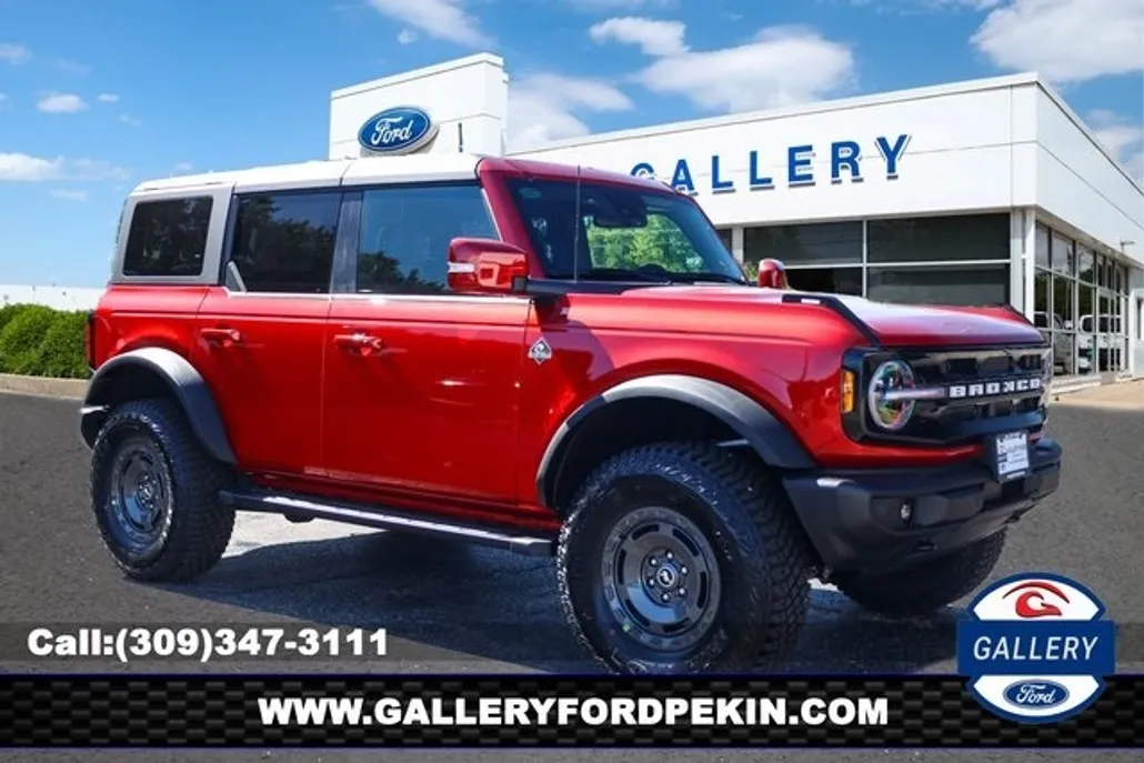 2024 Ford Bronco Outer Banks photo 1