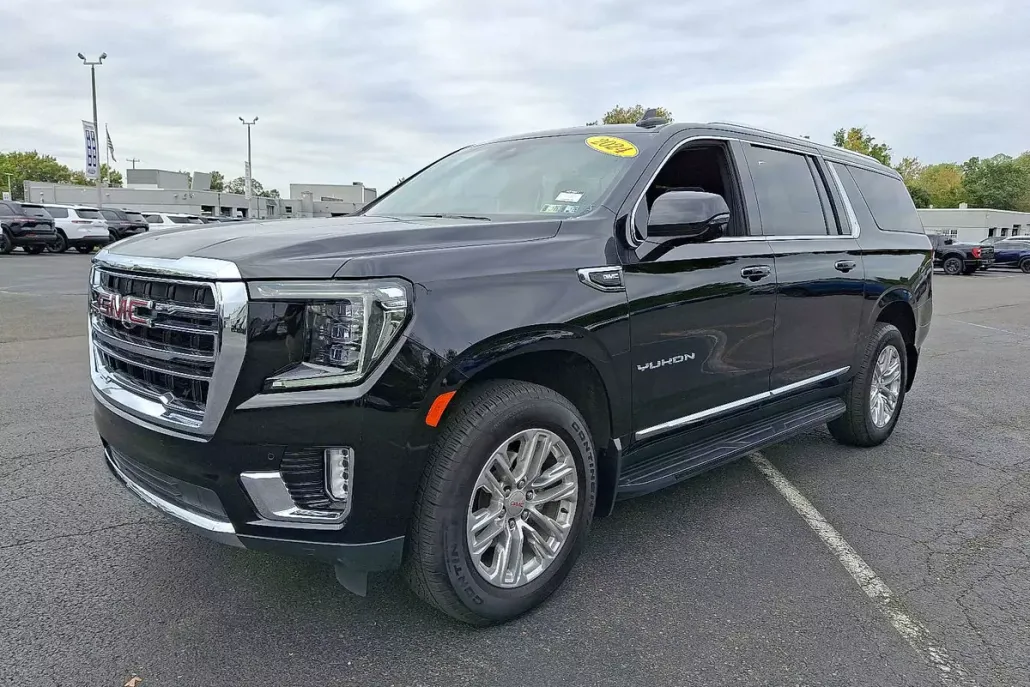 2024 Gmc Yukon XL SLT photo 1