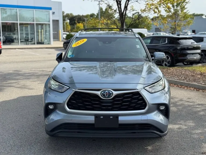 2020 Toyota Highlander XLE photo 1