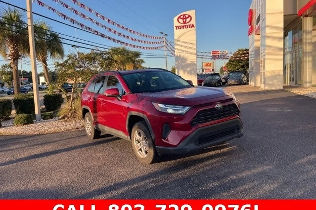 2022 Toyota RAV4 Hybrid XLE photo 1