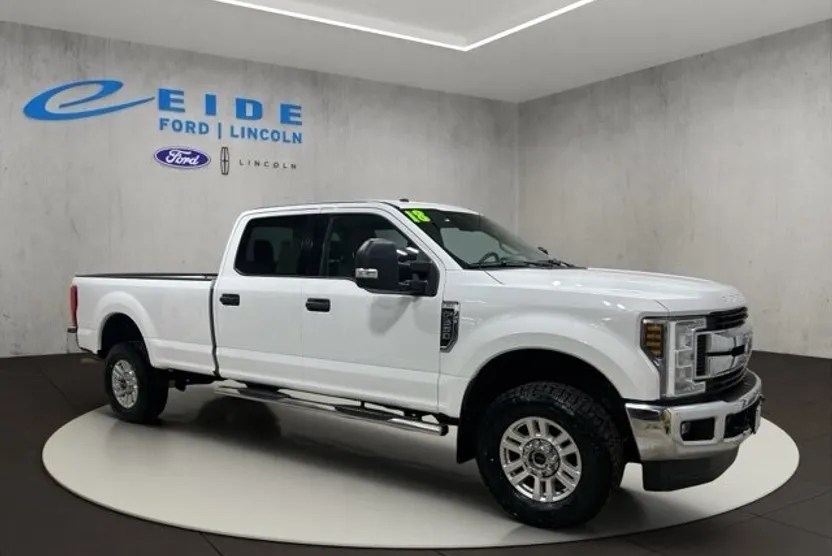 2018 Ford F-350 XLT photo 1