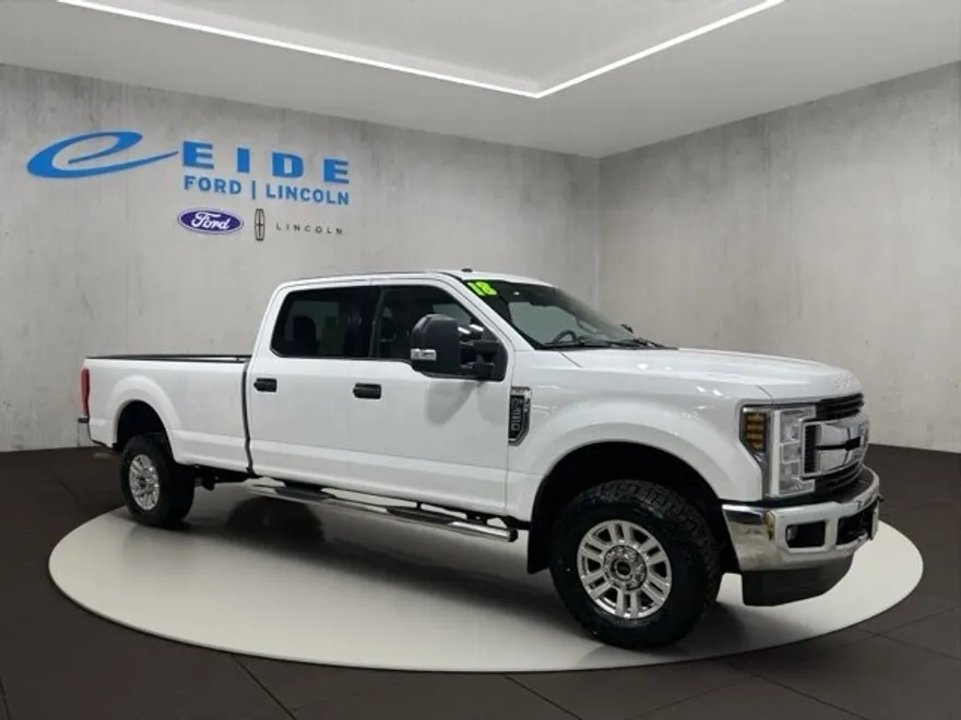 2018 Ford F-350 XLT photo 1