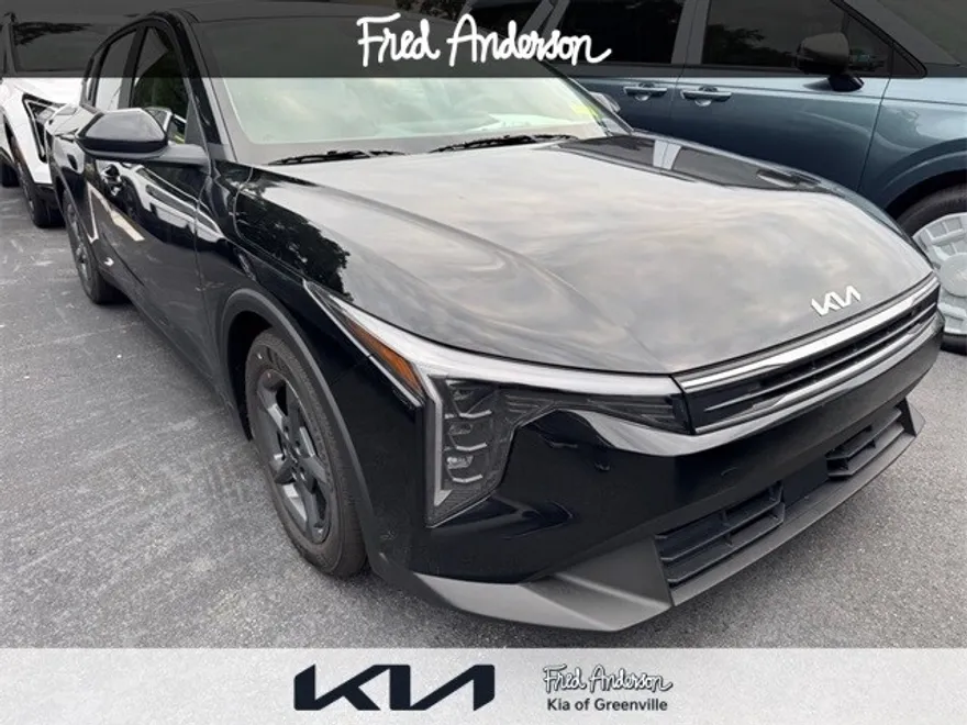 2025 Kia K4 LX photo 1
